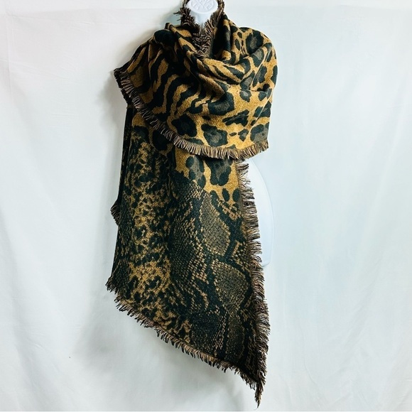 NWT Love Of Fashion (LOF) Brown & Black Animal Print Versatile Fringed Scarf - Picture 7 of 7